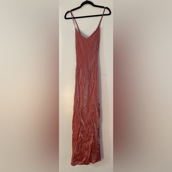 Forever 21 Dresses & Skirts - Rose Slip Dress Iridescent New NWT Medium